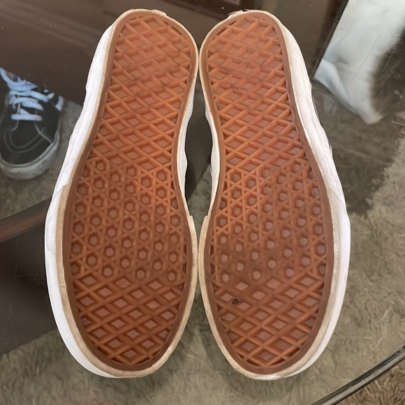 Slip on Vans shoes EUC - Picture 5 of 7